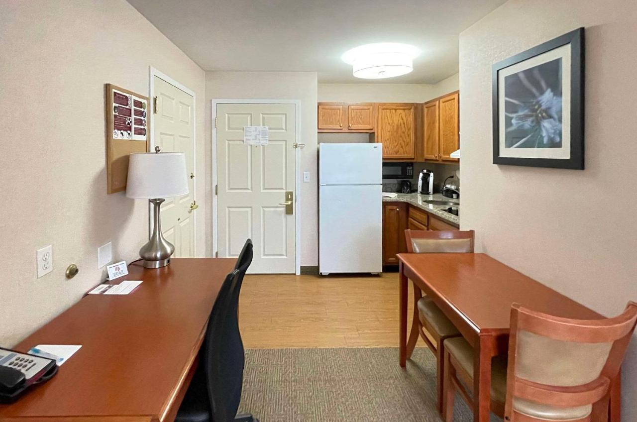 Smart Suites, Ascend Hotel Collection South Burlington Bagian luar foto