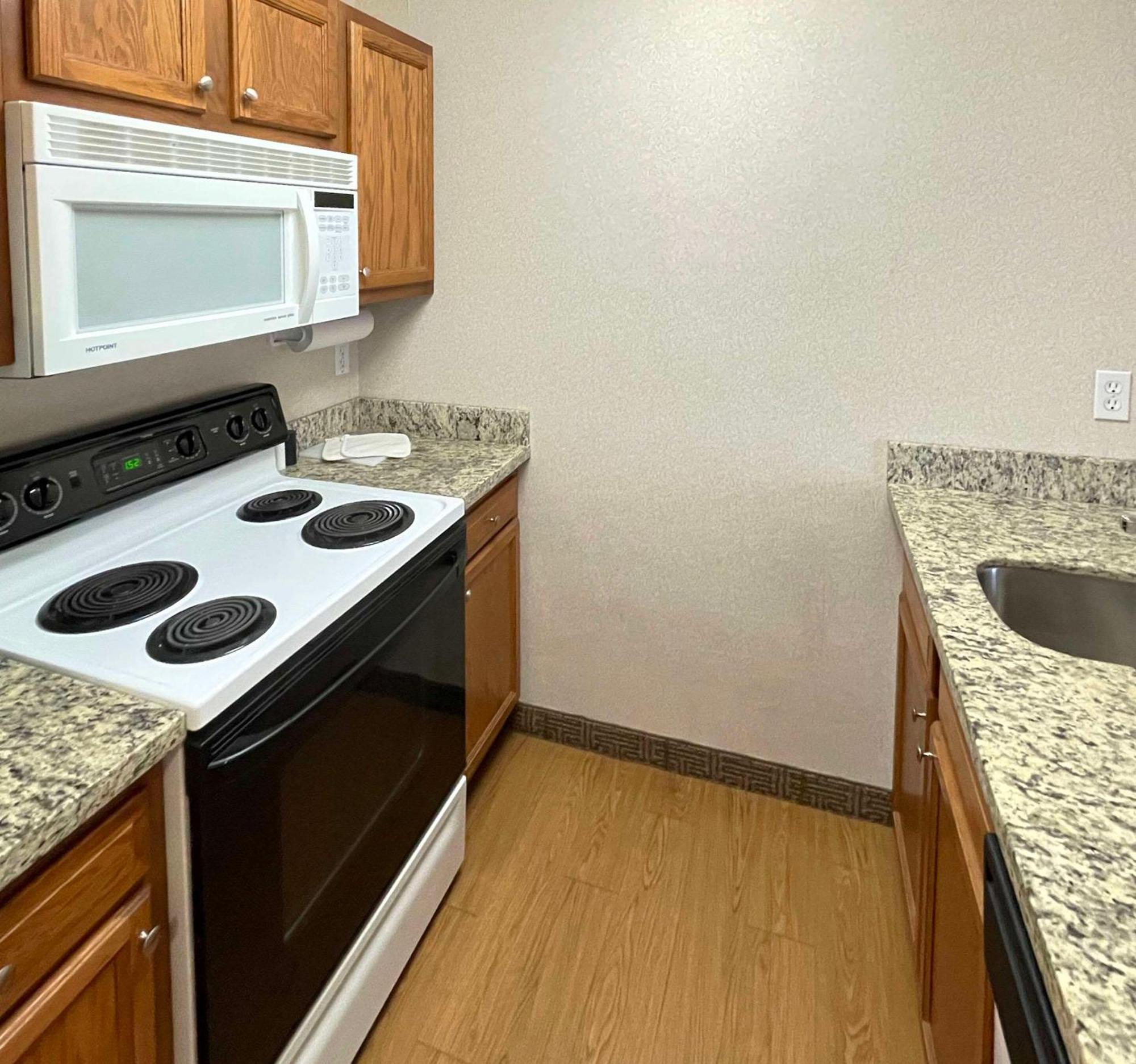 Smart Suites, Ascend Hotel Collection South Burlington Bagian luar foto