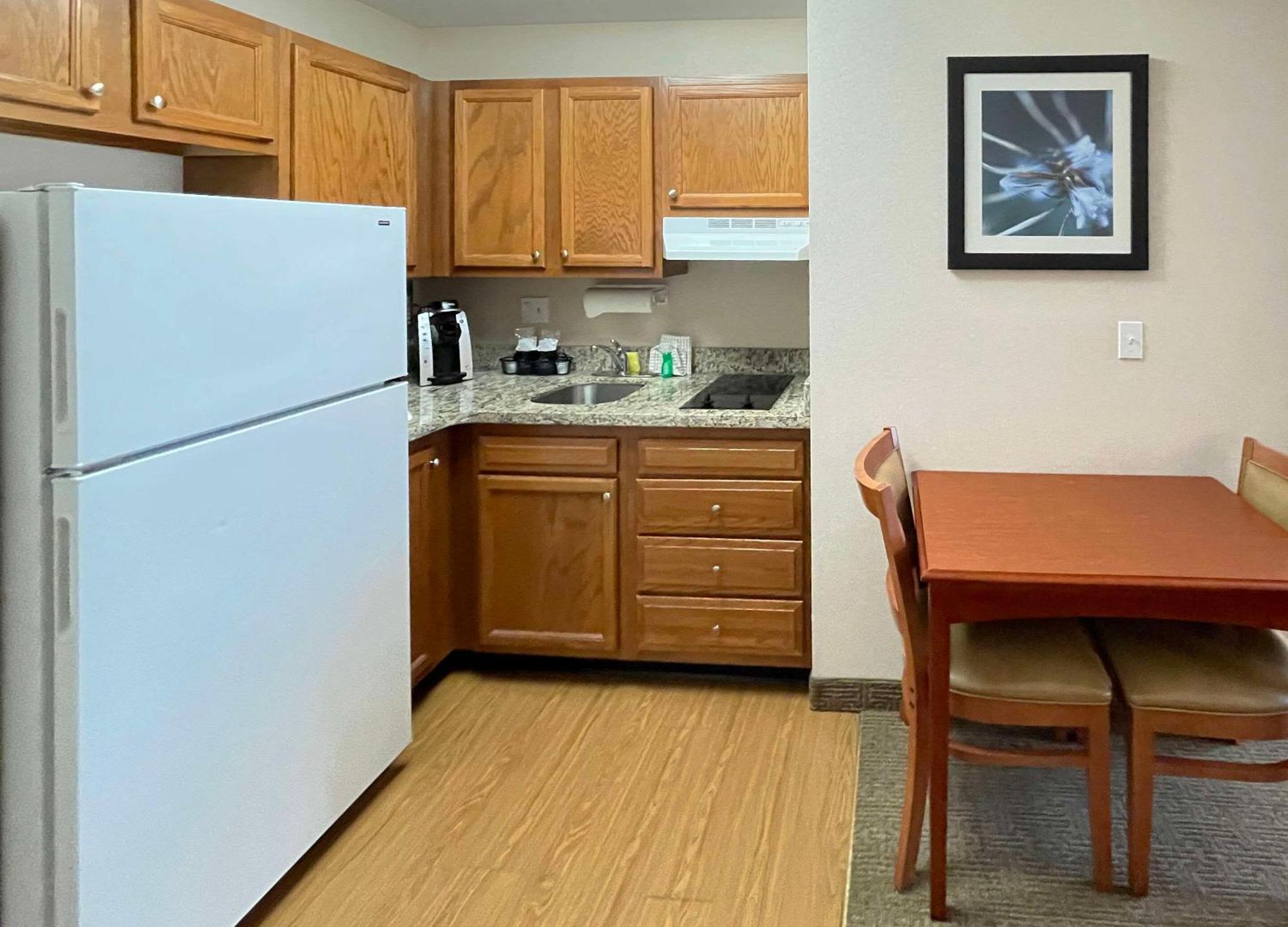 Smart Suites, Ascend Hotel Collection South Burlington Bagian luar foto