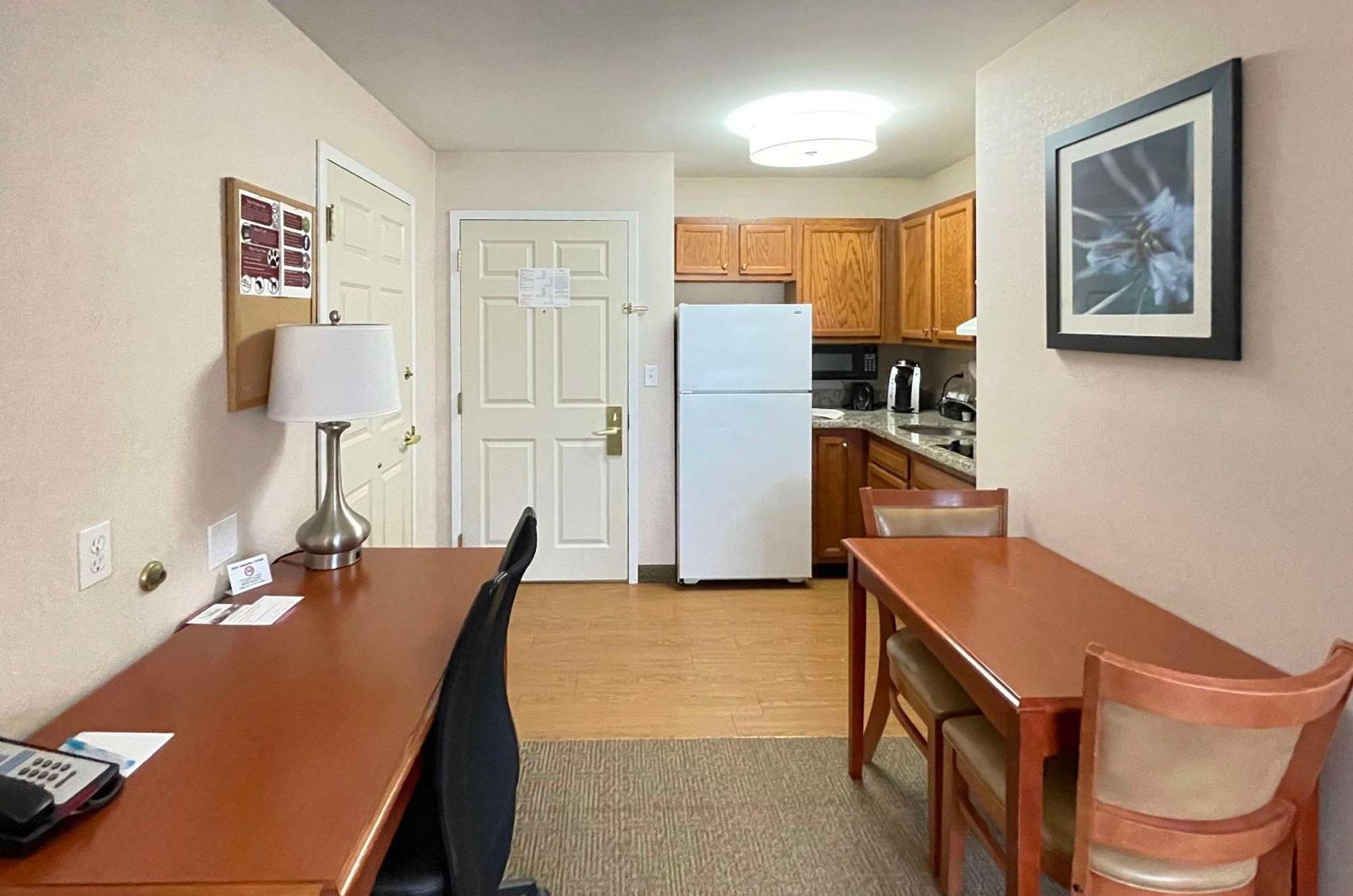 Smart Suites, Ascend Hotel Collection South Burlington Bagian luar foto