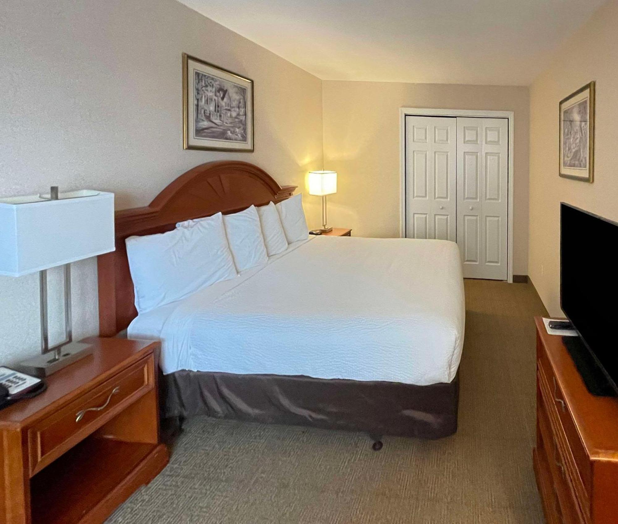 Smart Suites, Ascend Hotel Collection South Burlington Bagian luar foto