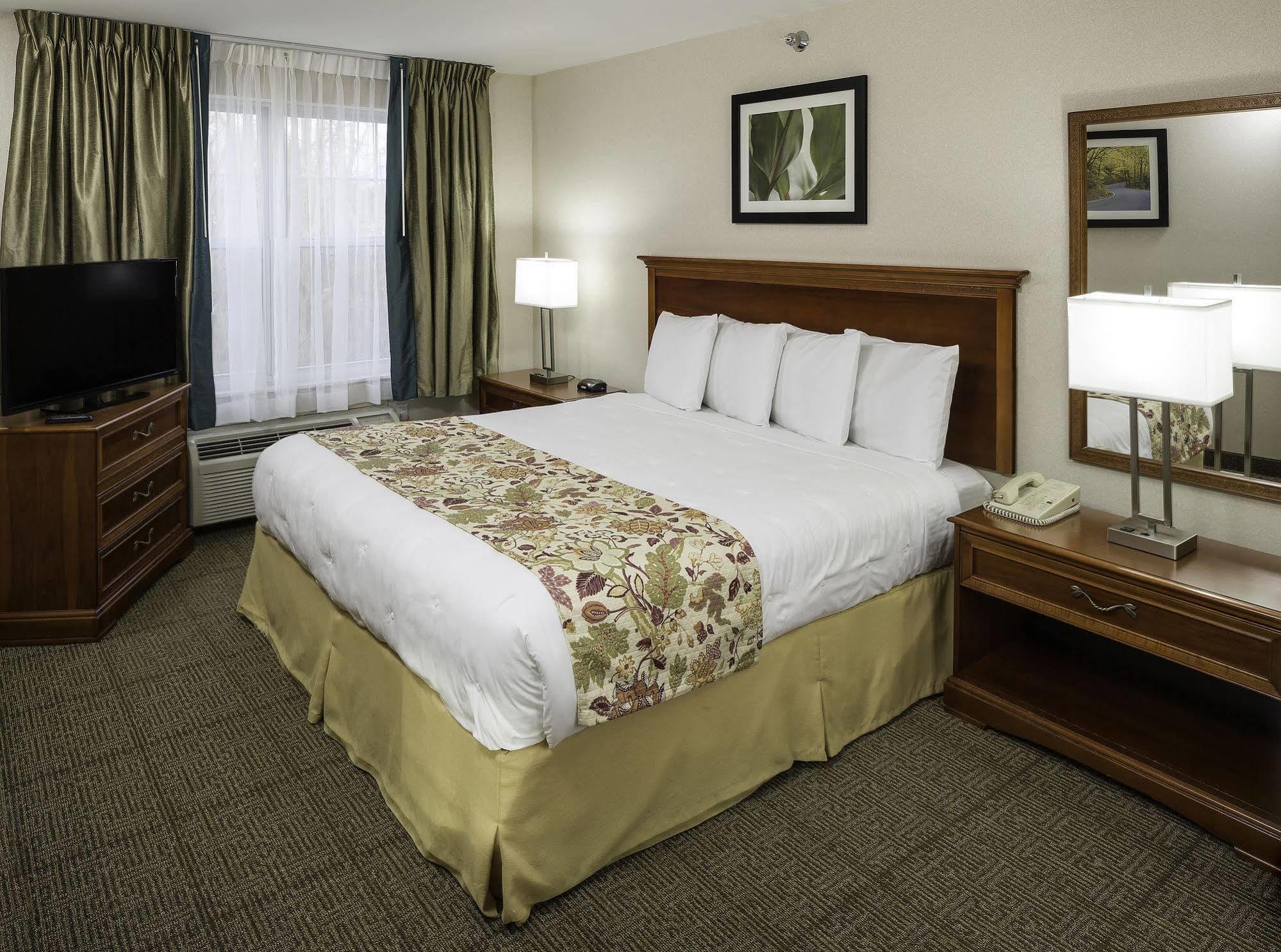Smart Suites, Ascend Hotel Collection South Burlington Bagian luar foto